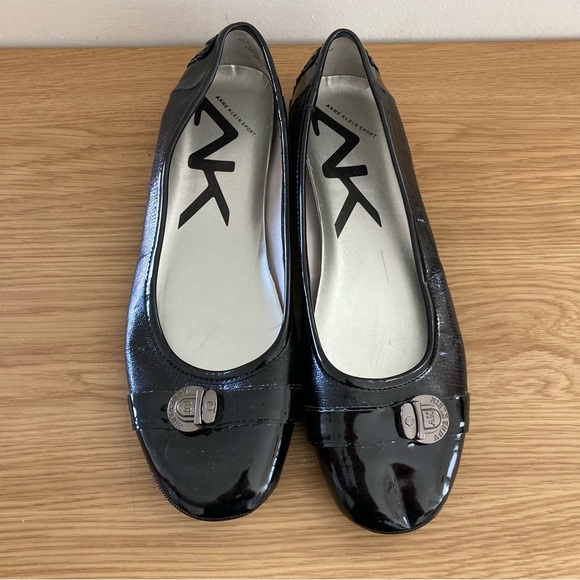 Anne Klein Size 11 Black Flats - NWOT - Picture 4 of 8